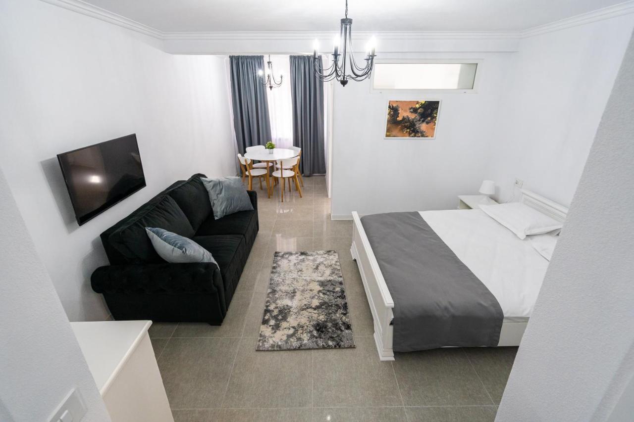 Armada Aparthotel Alba Iulia Bagian luar foto