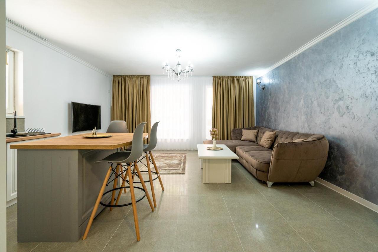 Armada Aparthotel Alba Iulia Bagian luar foto