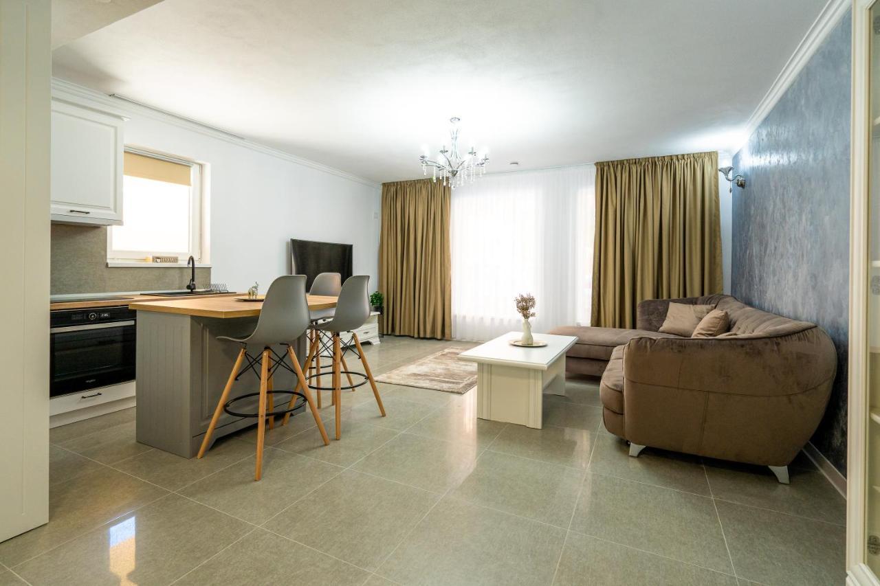 Armada Aparthotel Alba Iulia Bagian luar foto