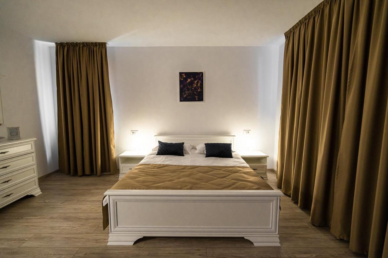 Armada Aparthotel Alba Iulia Bagian luar foto